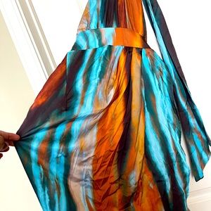 Small size vibrant fall looking dress with many looks